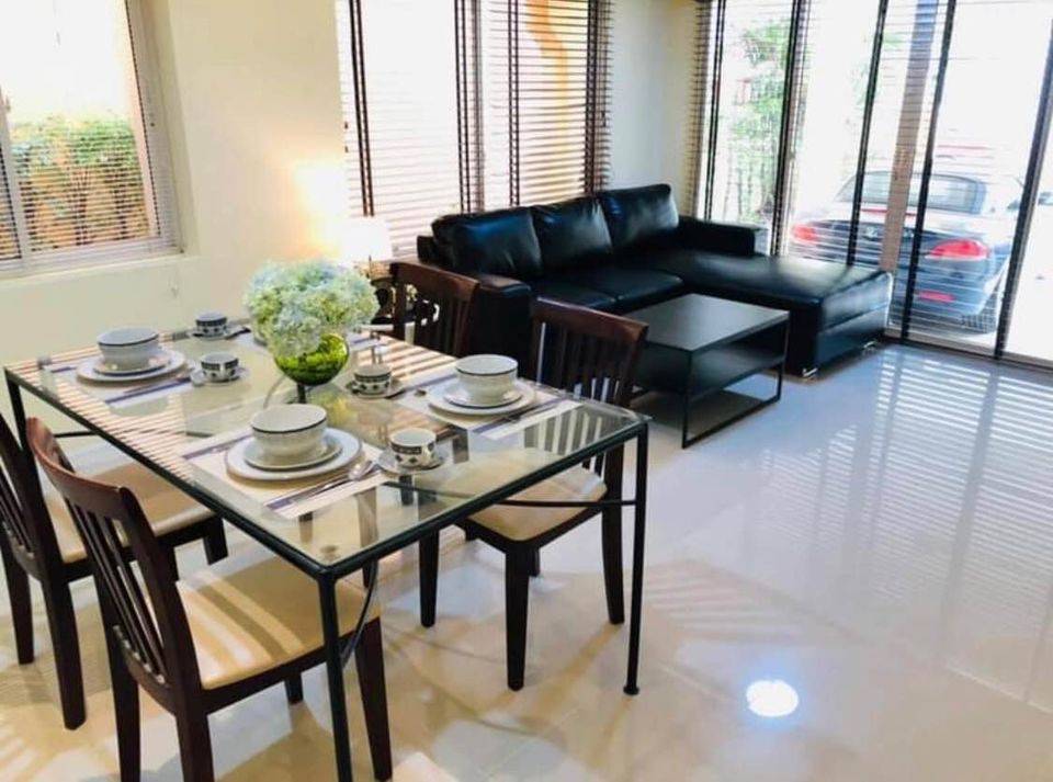 RH505 (FOR RENT)Single House at Sukhumvit soi 31 (Phromphong)