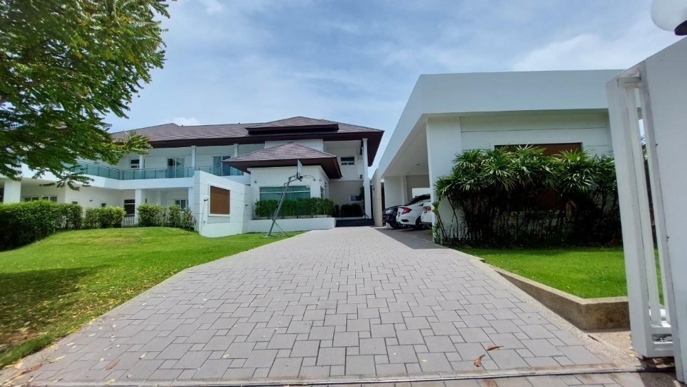 RH817 Rent : Luxury detached house Windmill Bangna กม.10 (สนามกอล์ฟ Summit Windmill Golf Club)