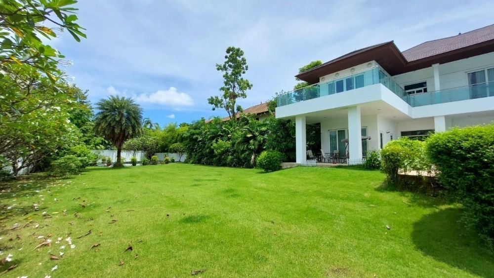 RH817 Rent : Luxury detached house Windmill Bangna กม.10 (สนามกอล์ฟ Summit Windmill Golf Club)