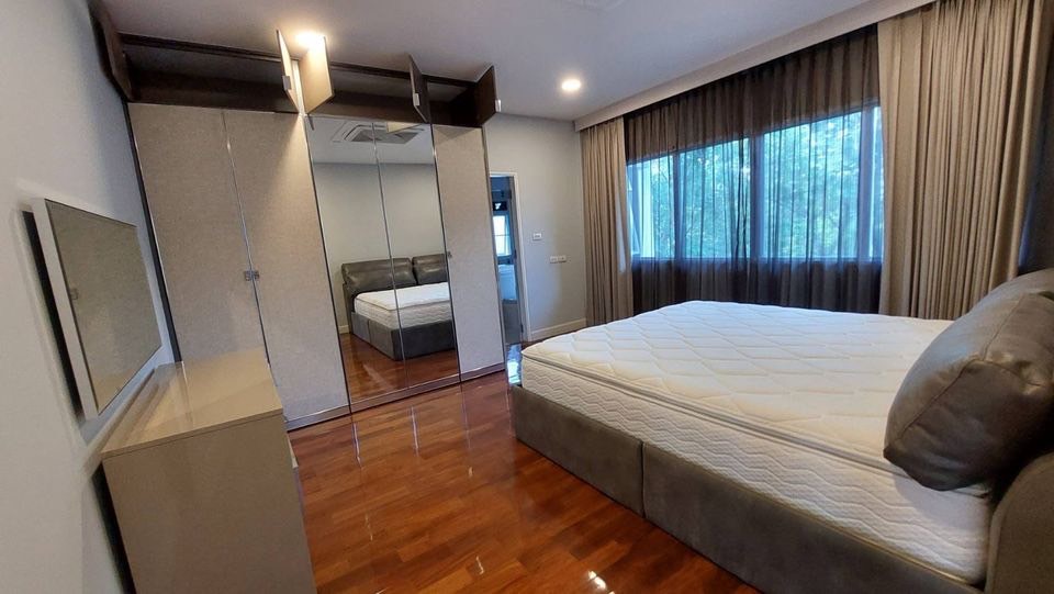 RH802 ให้เช่า Grand Bangkok Boulevard Krungthep Kreetha Road / 4 bed 4 bath /