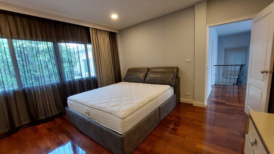 RH802 ให้เช่า Grand Bangkok Boulevard Krungthep Kreetha Road / 4 bed 4 bath /