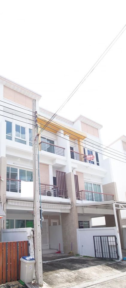 RH803 ให้เช่า Townhouse 3 ชั้น ซอยมัยลาภ เกษตร-นวมินทร์ 3ห้องนอน3ห้องน้ำ เหมาะทำออฟฟิศ