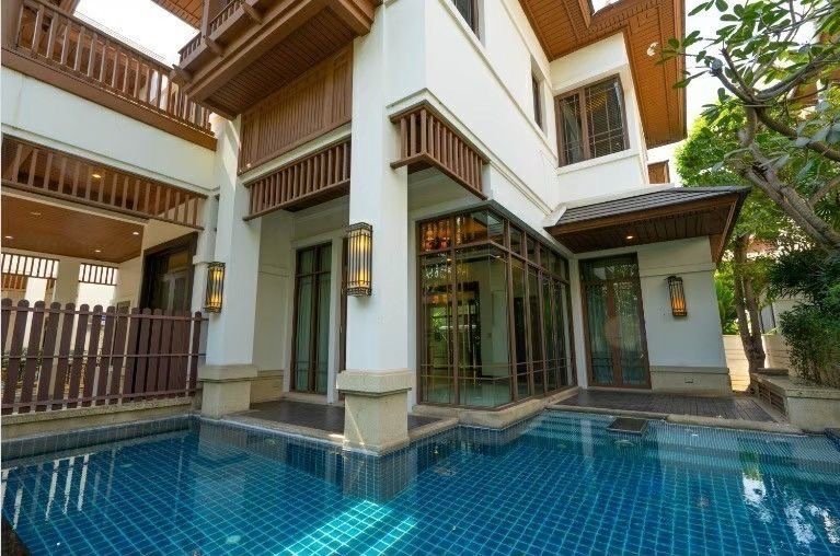 RH808 RENT : detached house with Pool Villa Sathon Massive 4 bedroom