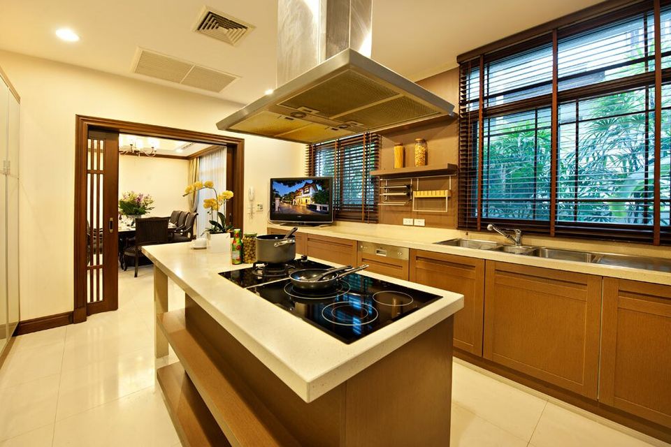 RH808 RENT : detached house with Pool Villa Sathon Massive 4 bedroom