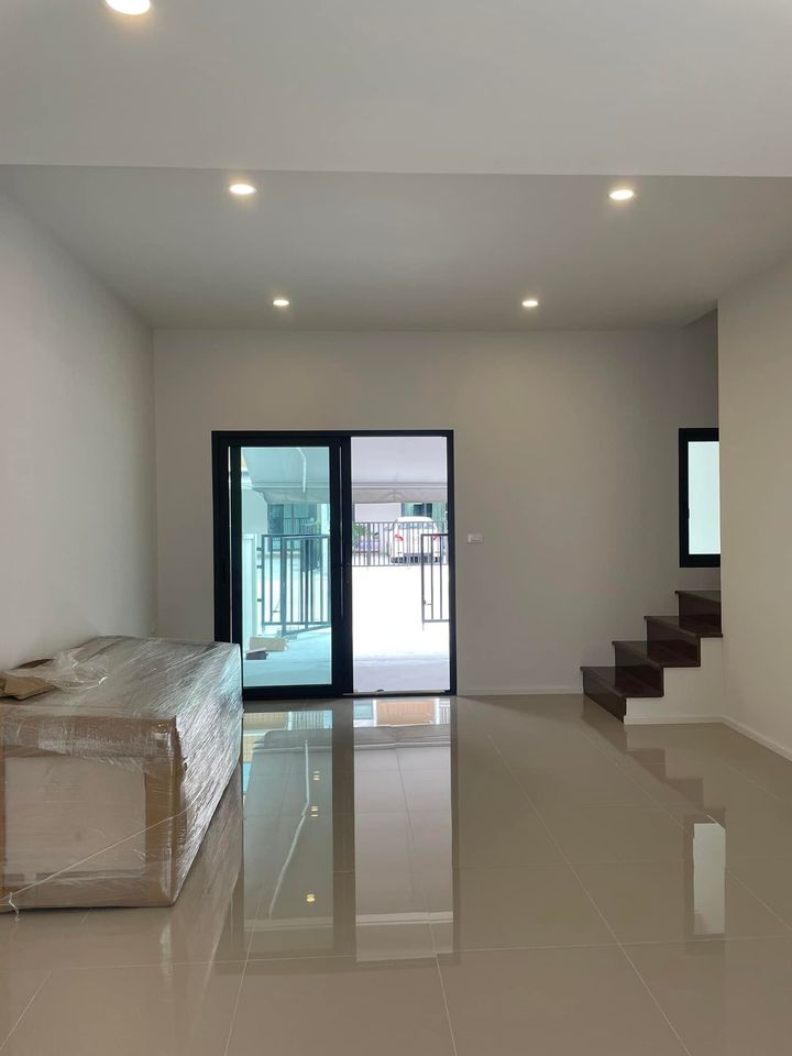 RH830 ให้เช่าทาวน์โฮม เพล็กซ์ อ่อนนุช-วงแหวน ( PLEX Onnut-Wongwaen ) 3bed3bath