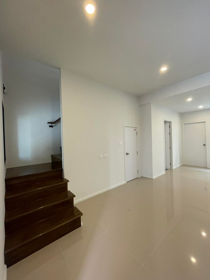 RH830 ให้เช่าทาวน์โฮม เพล็กซ์ อ่อนนุช-วงแหวน ( PLEX Onnut-Wongwaen ) 3bed3bath