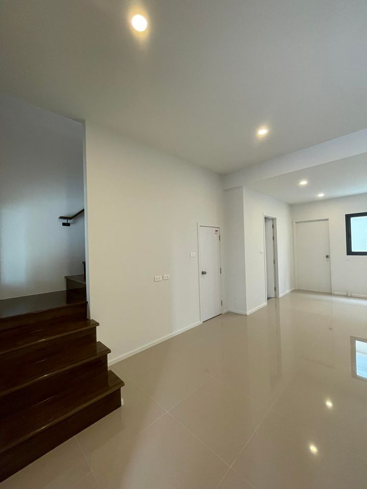 RH830 ให้เช่าทาวน์โฮม เพล็กซ์ อ่อนนุช-วงแหวน ( PLEX Onnut-Wongwaen ) 3bed3bath