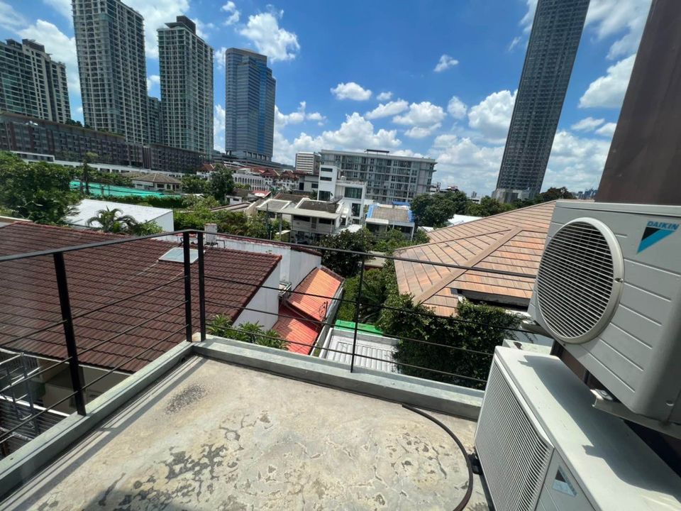 RH831 Rent Luxury House with private pool in Thonglor