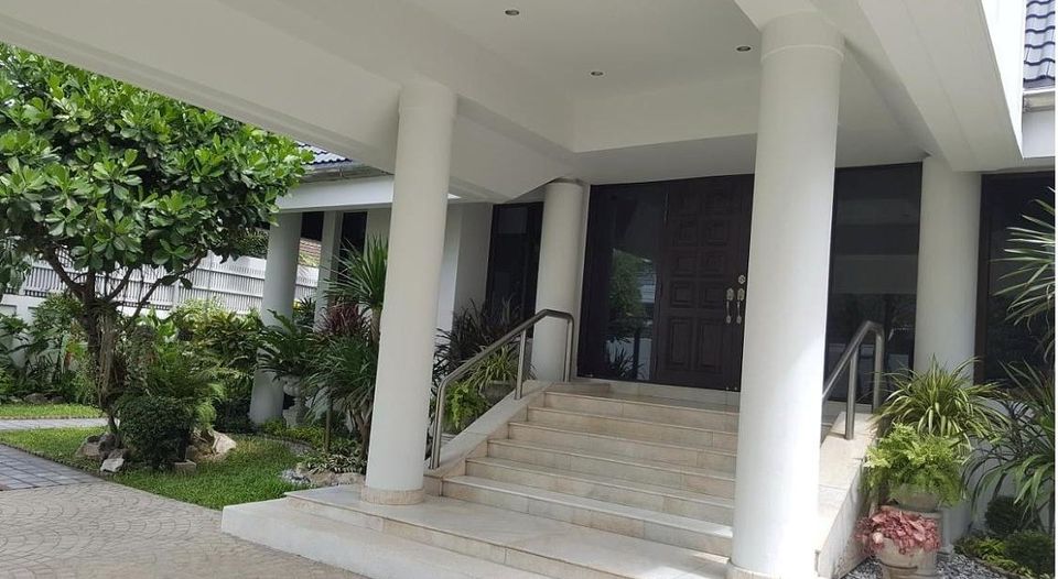 RH838 RENT House in Compound at soi Pattanasin Sathorn