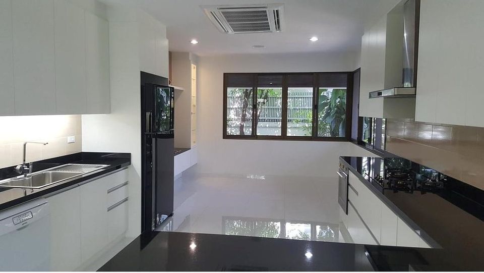 RH838 RENT House in Compound at soi Pattanasin Sathorn