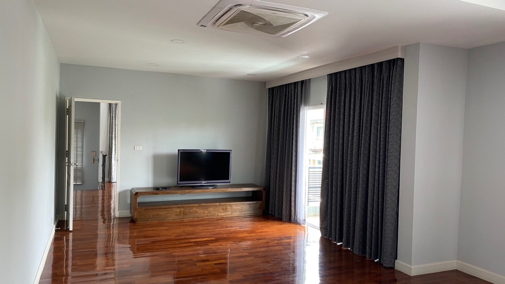 RH911 House for Rent : Grand Bangkok Boulevard Rama 9 - Srinakarin