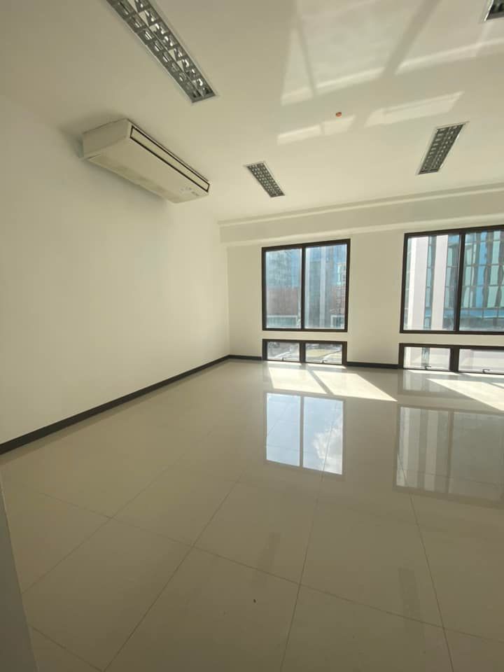 RB1006 Office for rent Bangna Complex