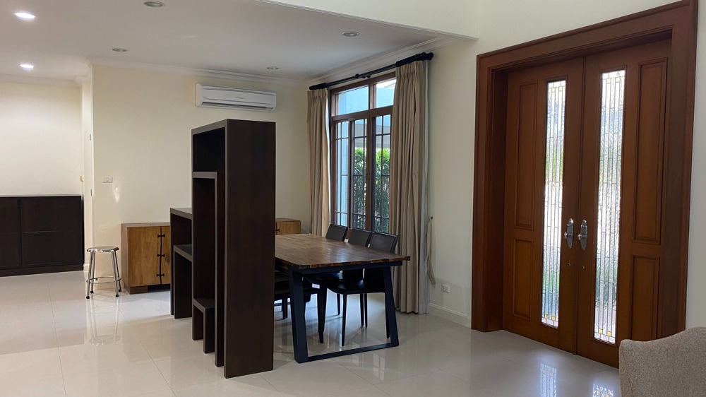 RH1200 House for Rent : Narasiri Phatthanakan - Srinakarin