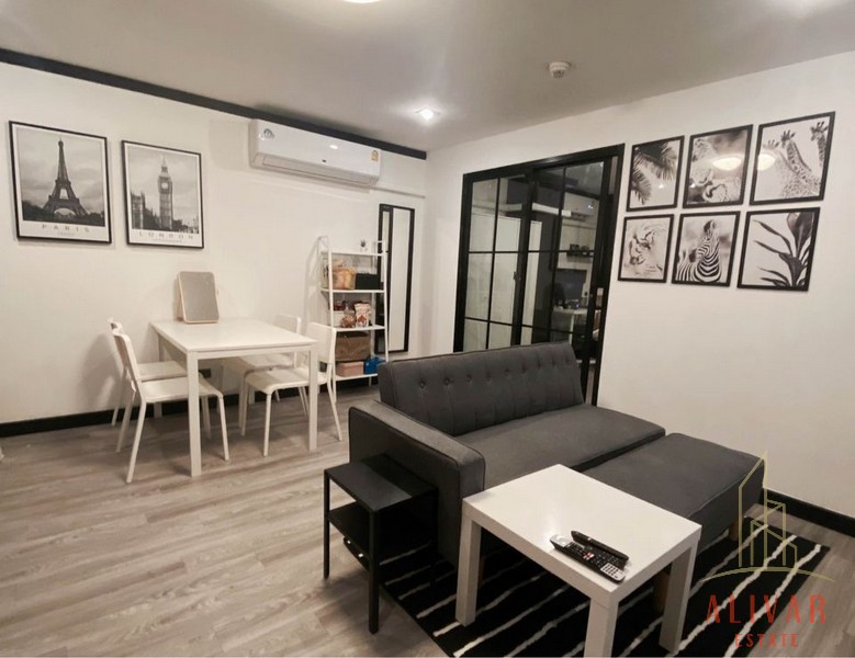 RC011823 Condo For Rent Supalai Place Sukhumvit 39 near BTS Phrom Phong