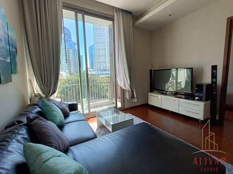 RC011223 Condo for rent QUATTRO BY SANSIRI near BTS Thong Lo.