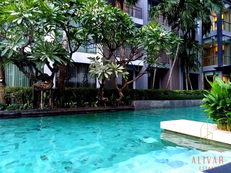 RC011223 Condo for rent QUATTRO BY SANSIRI near BTS Thong Lo.