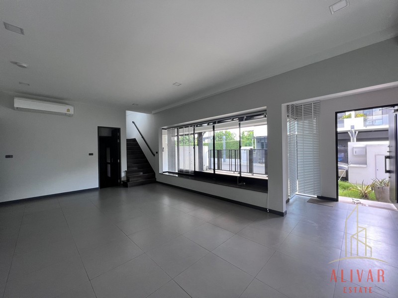 RH014223 2 storey detached house for rent VIVE Bangna-Km.7 Luxury Gallery House