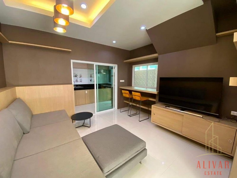 RH014523 ให้เช่า ทาวน์โฮม 3ชั้น ใจกลางเมือง Modern Life Townhome @ ห้วยขวาง ใกล้ MRT ห้วยขวาง