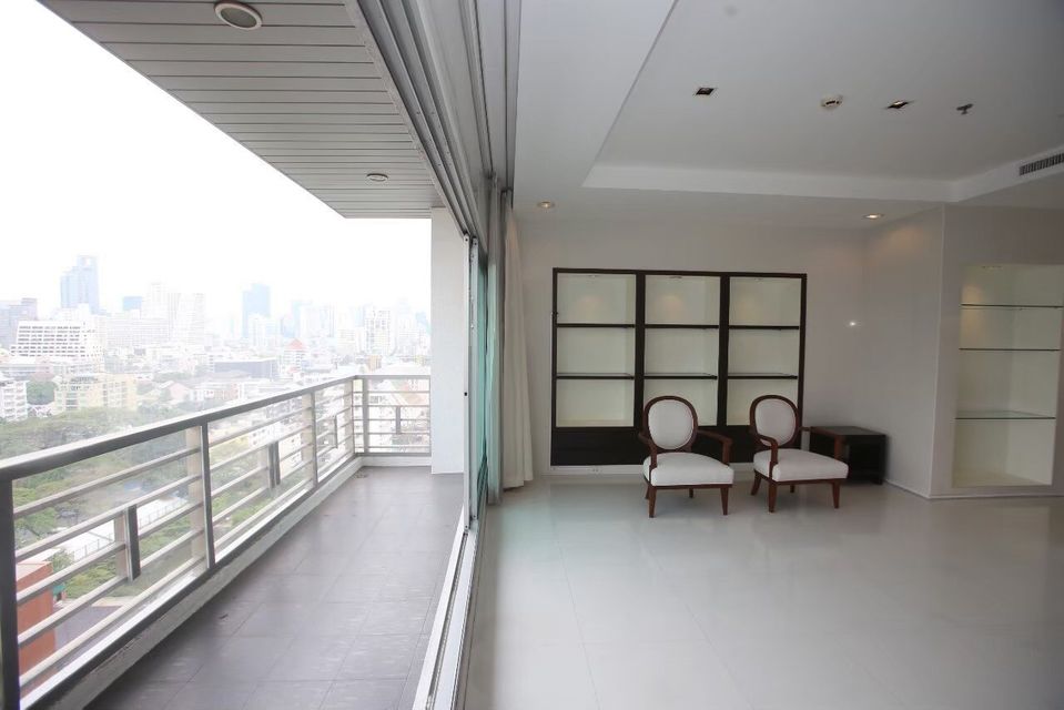 RC020523 For rent Penthouse (Condo Royal Residence Park).