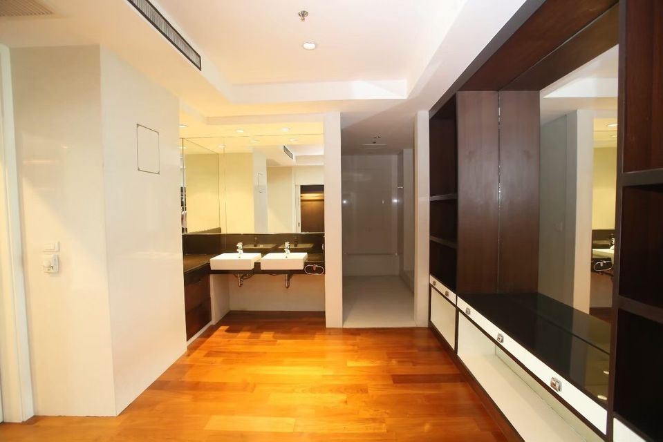 RC020523 For rent Penthouse (Condo Royal Residence Park).