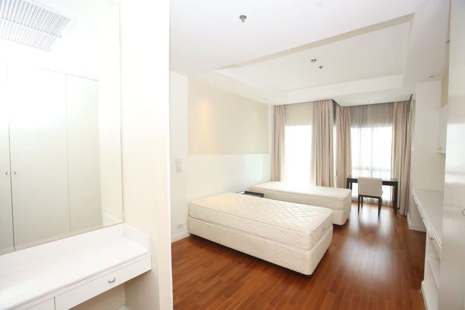 RC020523 For rent Penthouse (Condo Royal Residence Park).