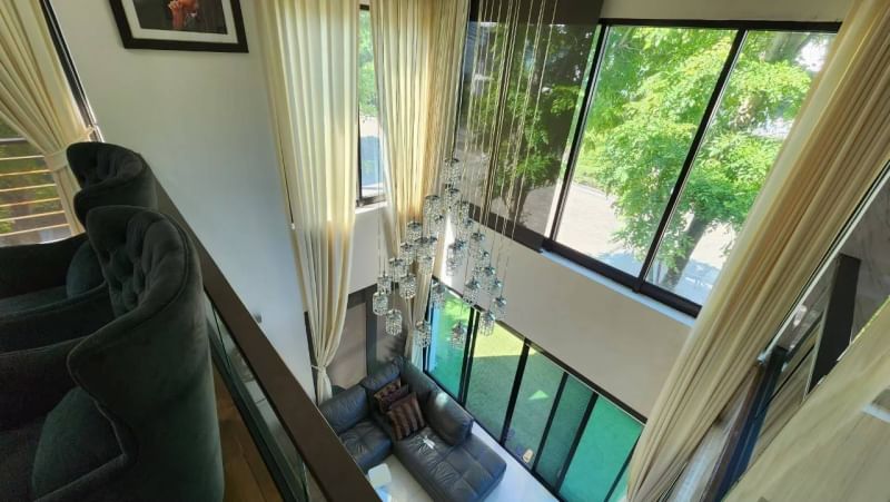 RH022923 Luxury single house for rent, modern 3 floors, Lumpini Suanluang Rama 9.