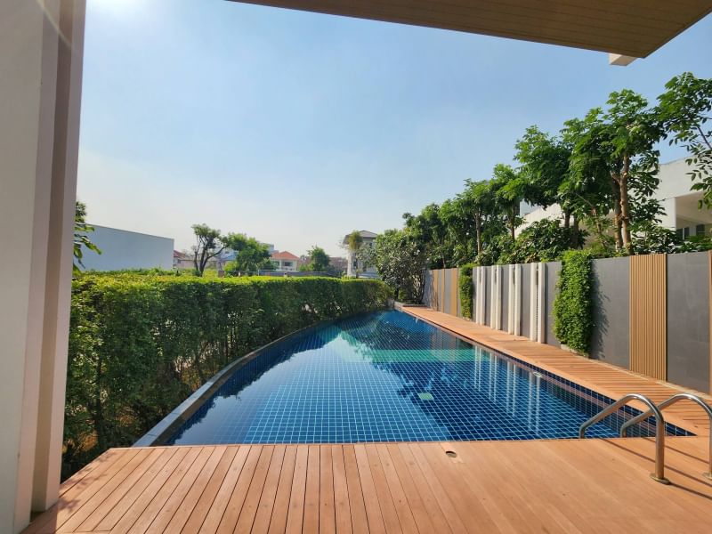 RH022923 Luxury single house for rent, modern 3 floors, Lumpini Suanluang Rama 9.