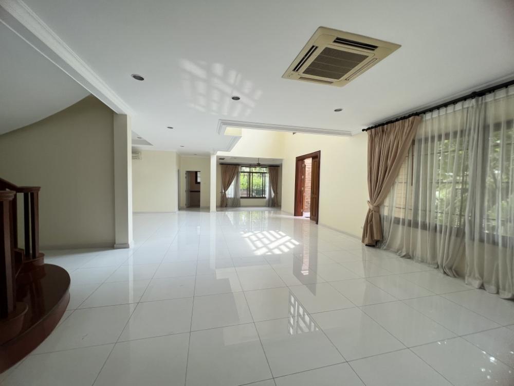 RH024523 House for Rent Narasiri Pattanakarn - Srinakarin