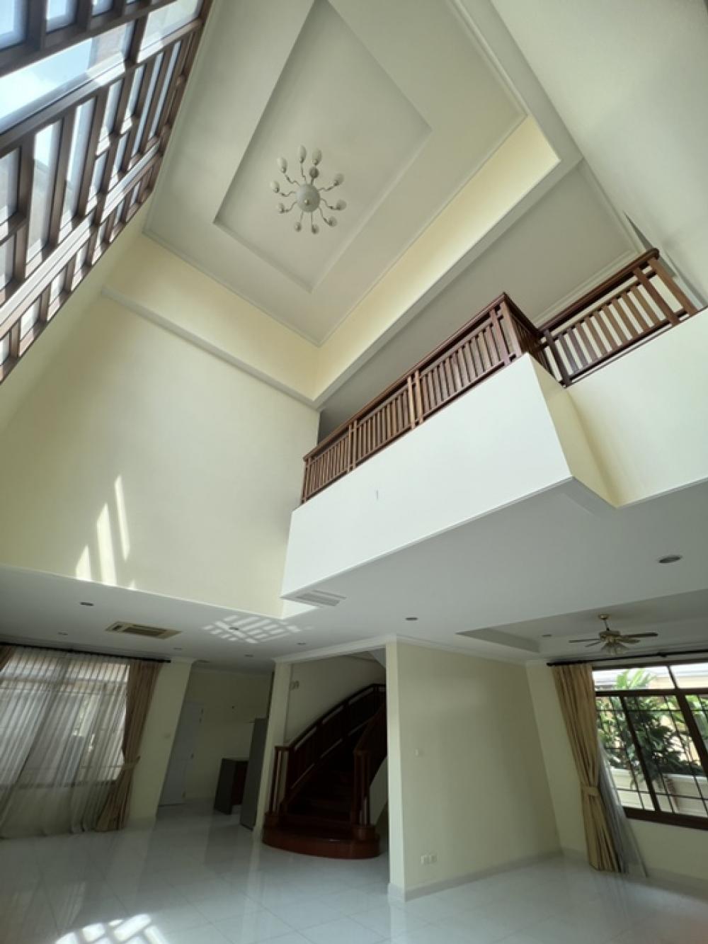 RH024523 House for Rent Narasiri Pattanakarn - Srinakarin