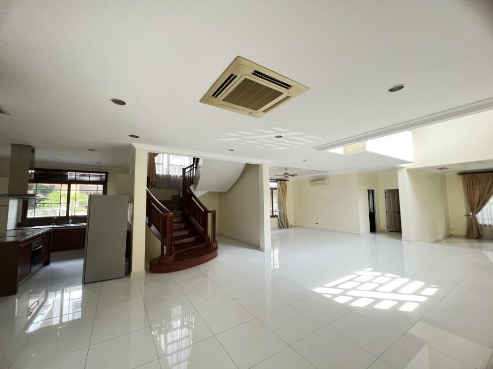 RH024523 House for Rent Narasiri Pattanakarn - Srinakarin