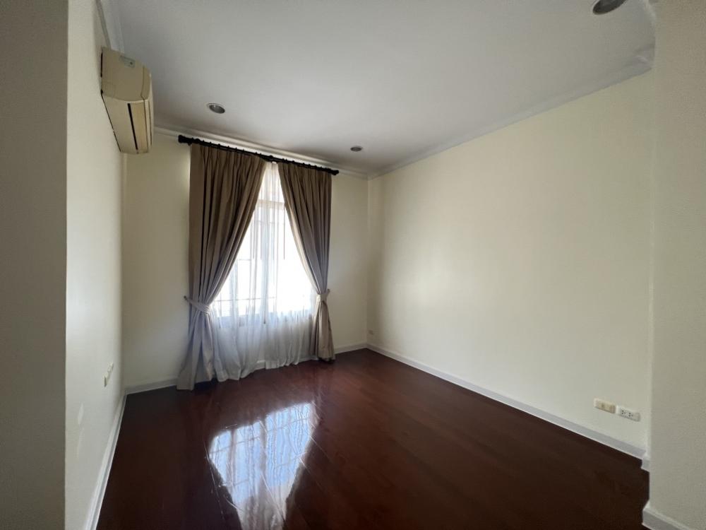 RH024523 House for Rent Narasiri Pattanakarn - Srinakarin