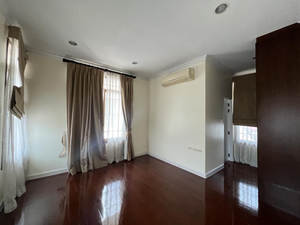 RH024523 House for Rent Narasiri Pattanakarn - Srinakarin