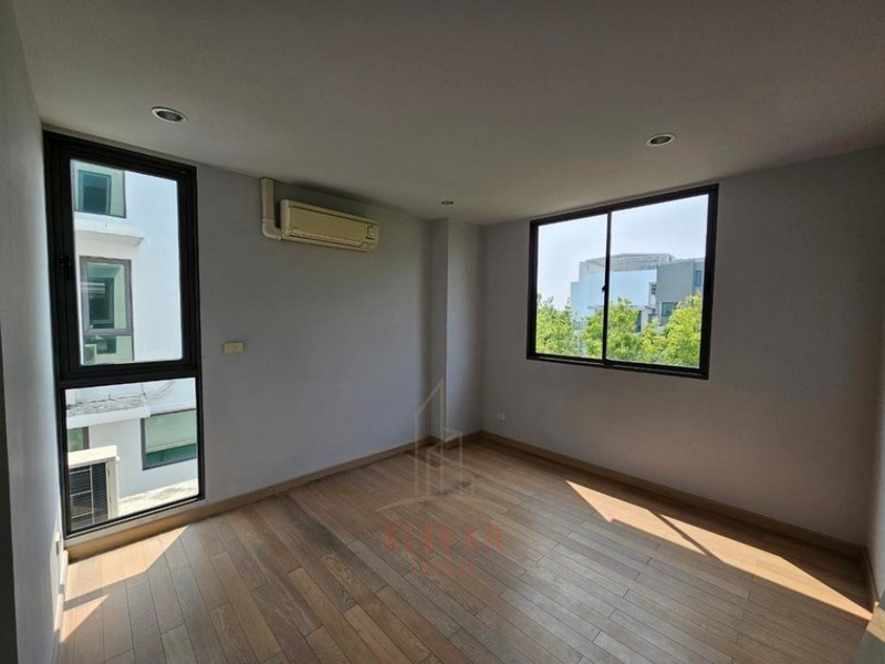 RH050723 For rent / sale townhome 4 and a half floors JADE Sathorn-Rama 3 (semi detached).