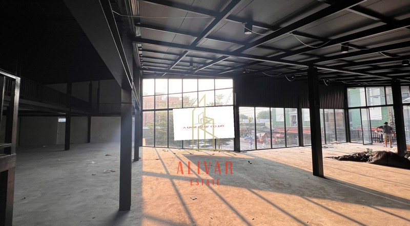 RB050923 Commercial building space for rent, 2nd floor, area 480 sq m, next to Dhurakij Pundit University good for doing business