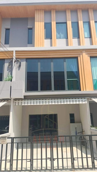 RH020124 ให้เช่า Premium Townhome 3ชั้น Eigen Pattanakarn ย่านพัฒนาการ อ่อนนุช