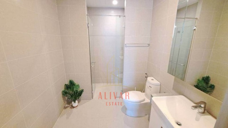 RC040224 Condo for rent, Noble Ploenchit, next to BTS Ploenchit, with private elevator in every unit.