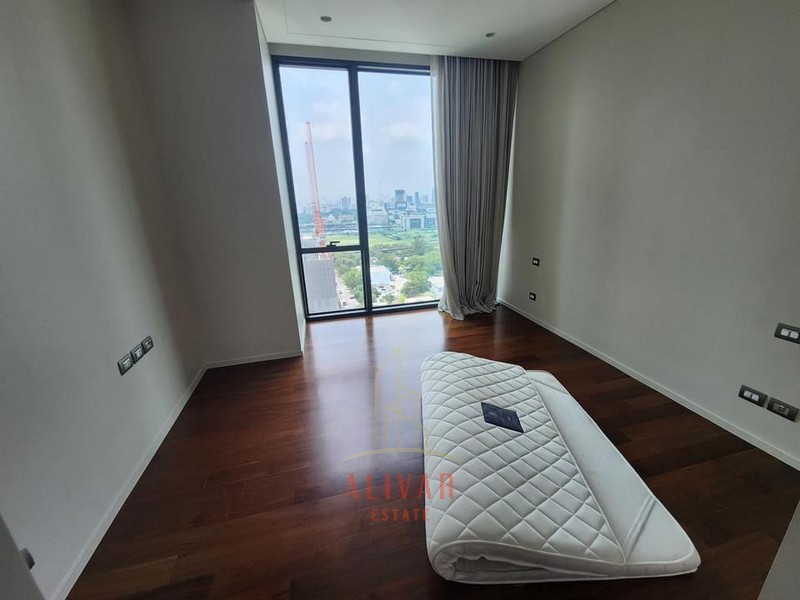 SC040524 Condo for sale The Residences at Sindhorn Kempinski Hotel Bangkok near BTS Chidlom.