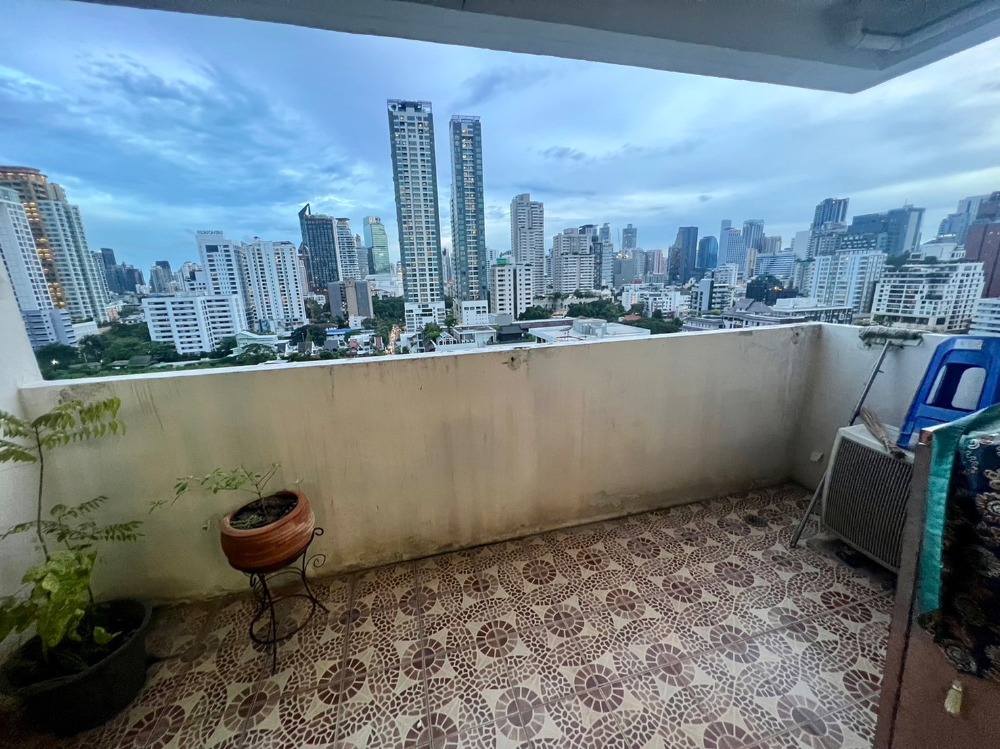 SC040224 Condo for sale, special price, D.S. Tower II Sukhumvit 39, near BTS Phrom Phong.