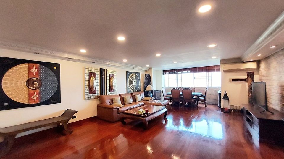 SC050524 Condo for sale, special price, D.S. Tower II Sukhumvit 39, near BTS Phrom Phong.