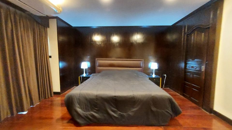 SC050524 Condo for sale, special price, D.S. Tower II Sukhumvit 39, near BTS Phrom Phong.