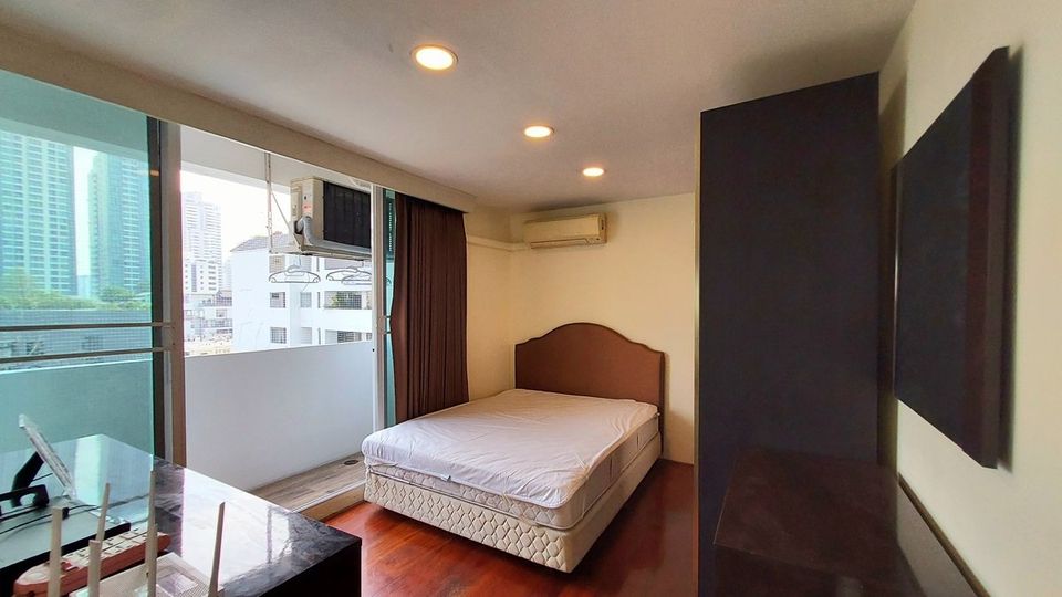 SC050524 Condo for sale, special price, D.S. Tower II Sukhumvit 39, near BTS Phrom Phong.