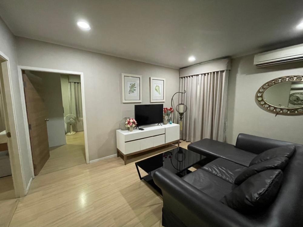 RC100324 ให้เช่าคอนโด Renova Residence Chidlom (2B2B city View near BTS Ploenchit Station)