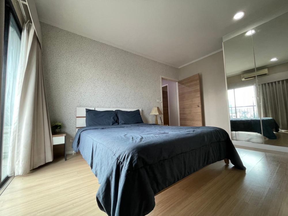 RC100324 ให้เช่าคอนโด Renova Residence Chidlom (2B2B city View near BTS Ploenchit Station)