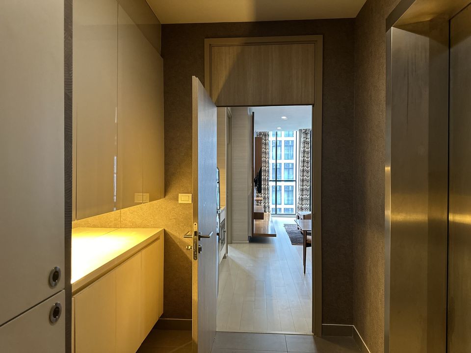 RC110824 For rent/sale Condo NOBLE PLOENCHIT with private lift, next to BTS Ploenchit